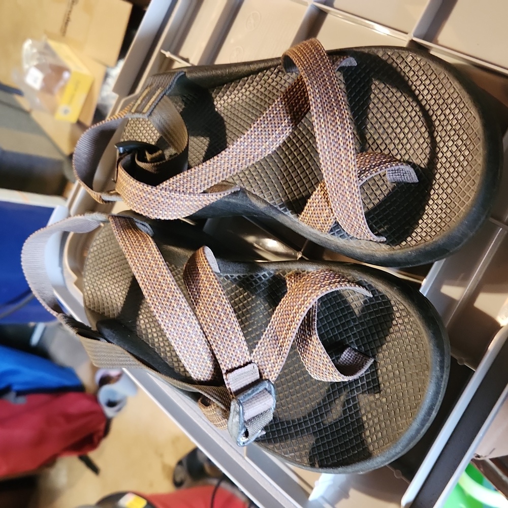 Men's Chacos (11)